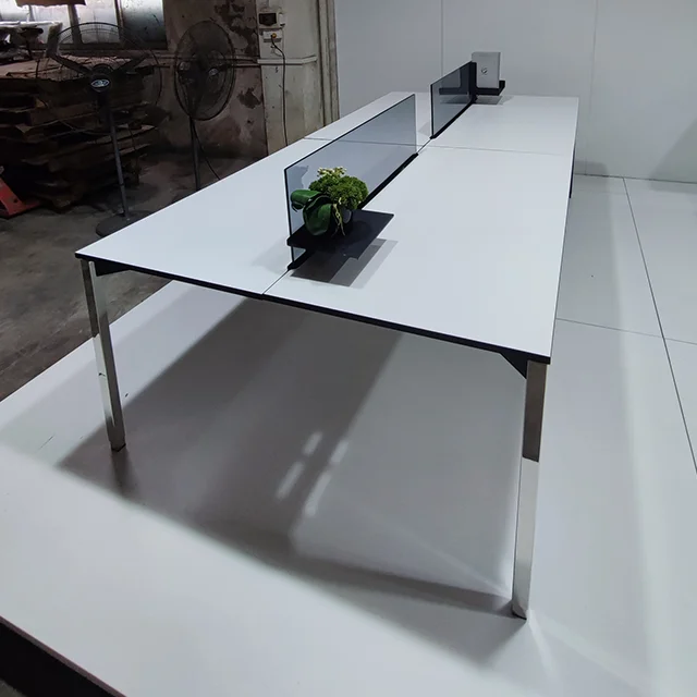 Современный стильный настольный стол из нержавеющей стали с выдвижными металлическими модулями для офисного использования