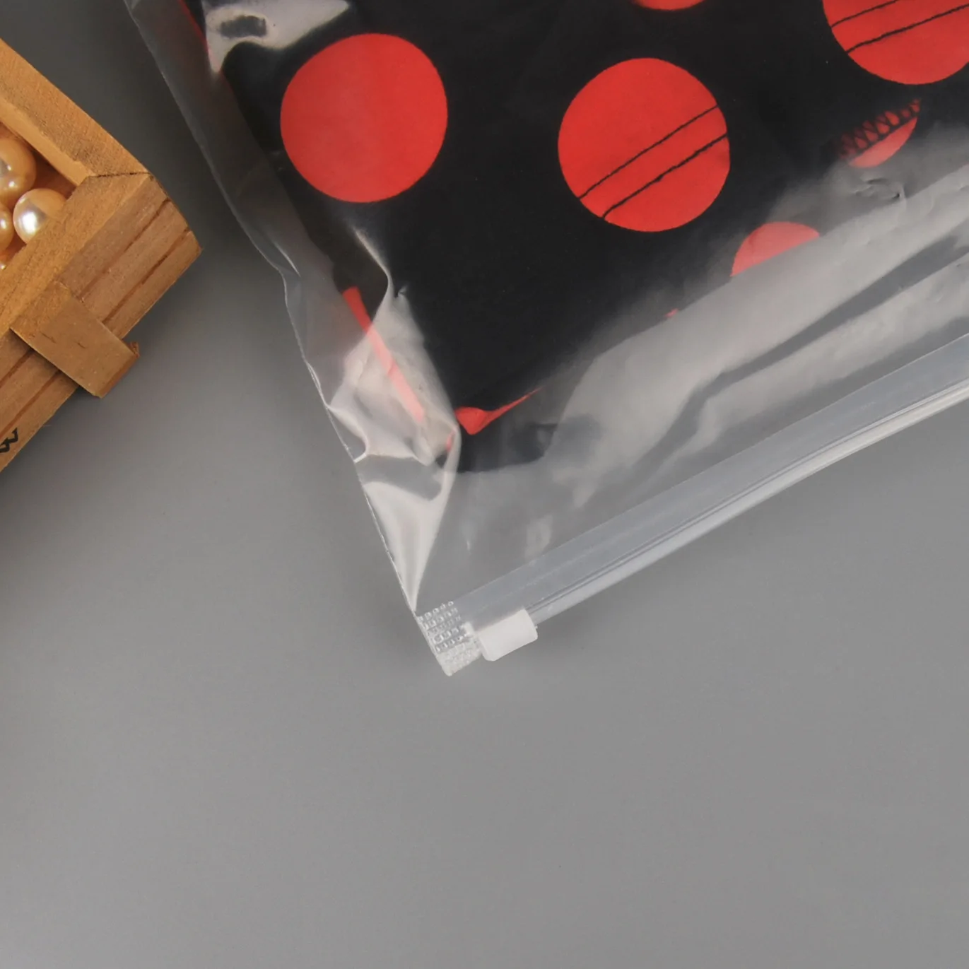 High Quality Custom Frosted Slider Bag Clear Zipper Clothes Socks Underwear-Reusable PET Plastic Storage Packaging Zip Lock