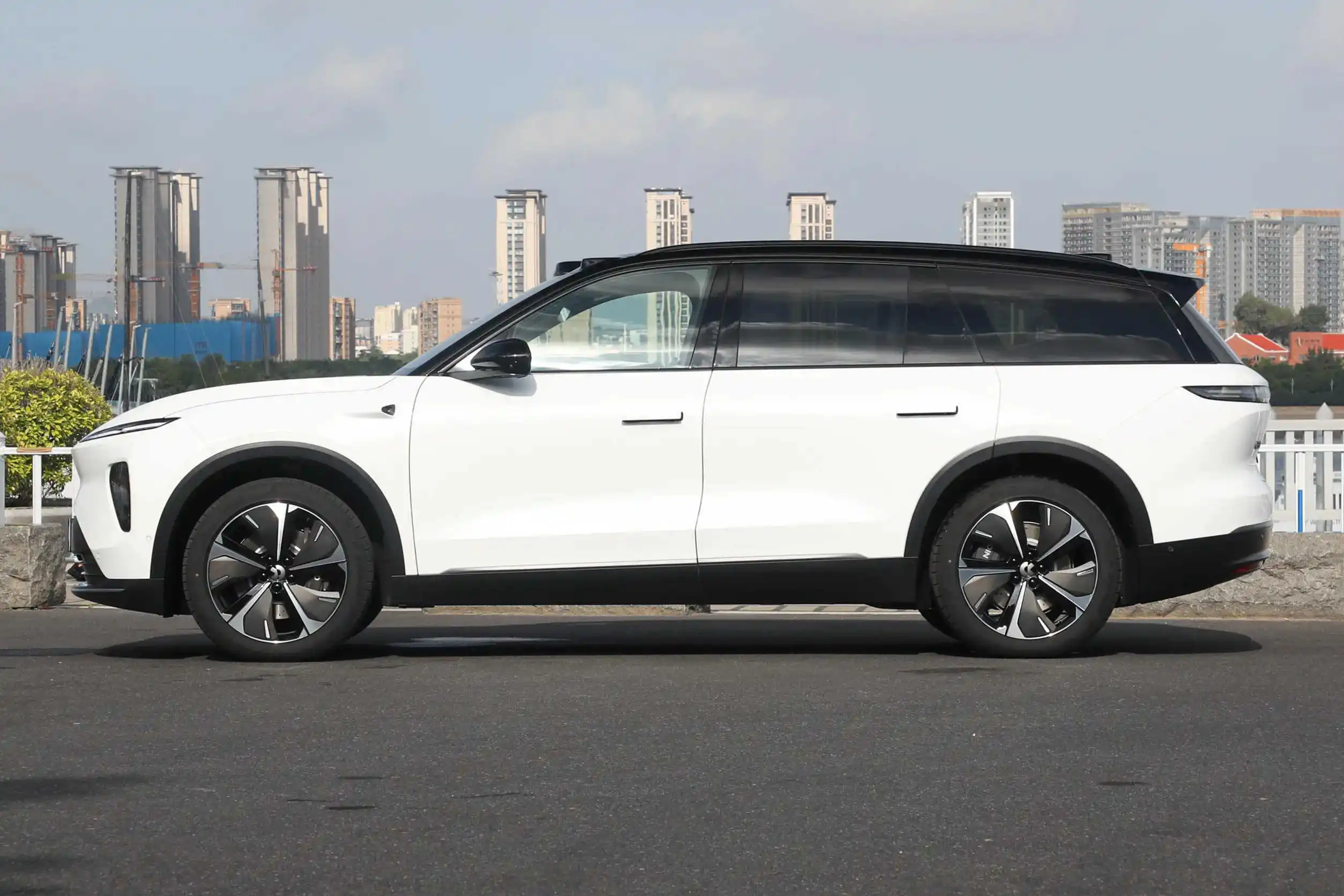 New Car 2024 Hot Selling NIO ES8 75kWh Energy High Speed Ev in Stock
