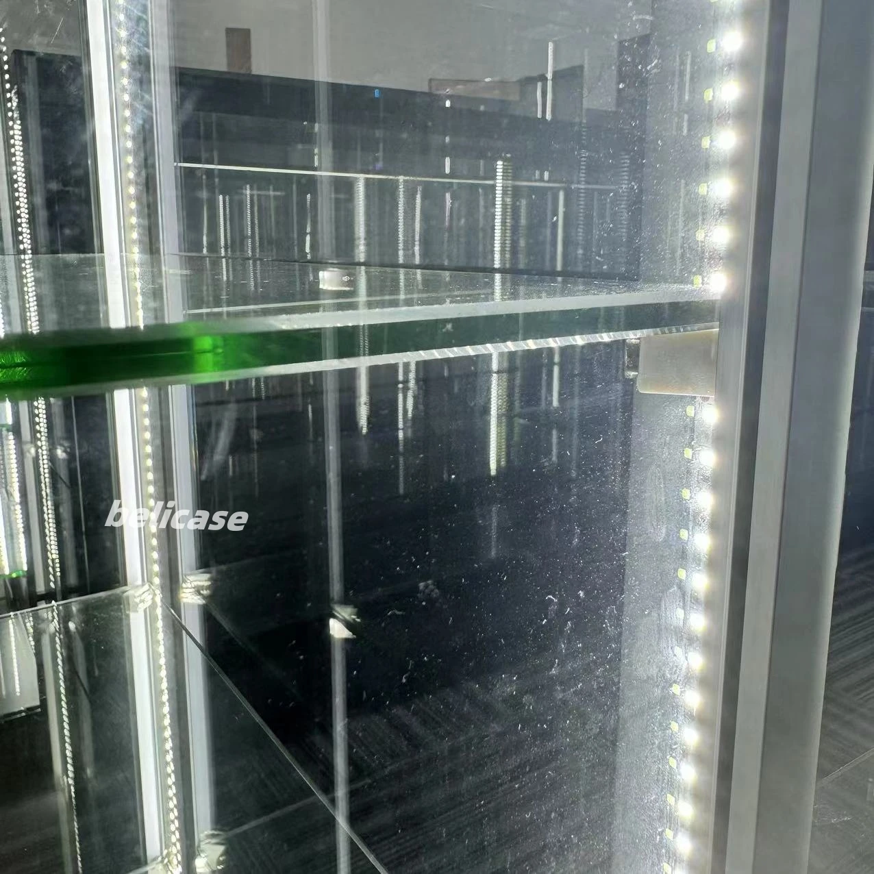 Aluminum Frame Multi-tier Floor Display Case Retail Store Glass Counter with Colored RGB Light Smoke Shop Glass Showcase