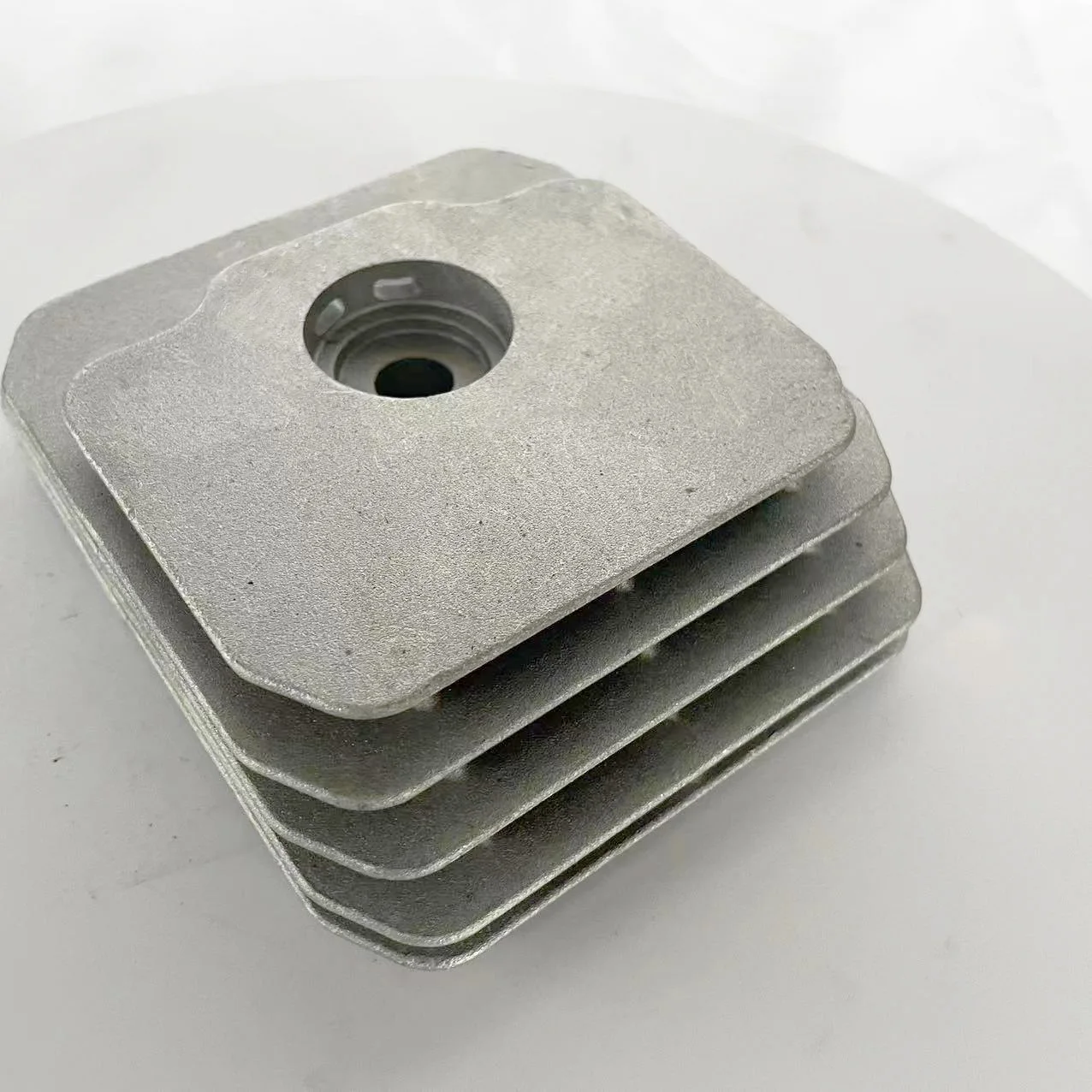 Custom Matching Cylinder Head High Quality OEM Motorcycle Engine Parts Cylinder Head