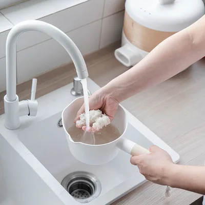 Пластиковая многофункциональная белая ложка для воды с деревянной ручкой для домашней ванной кухни пластиковые длинные ручки пластиковые ложки