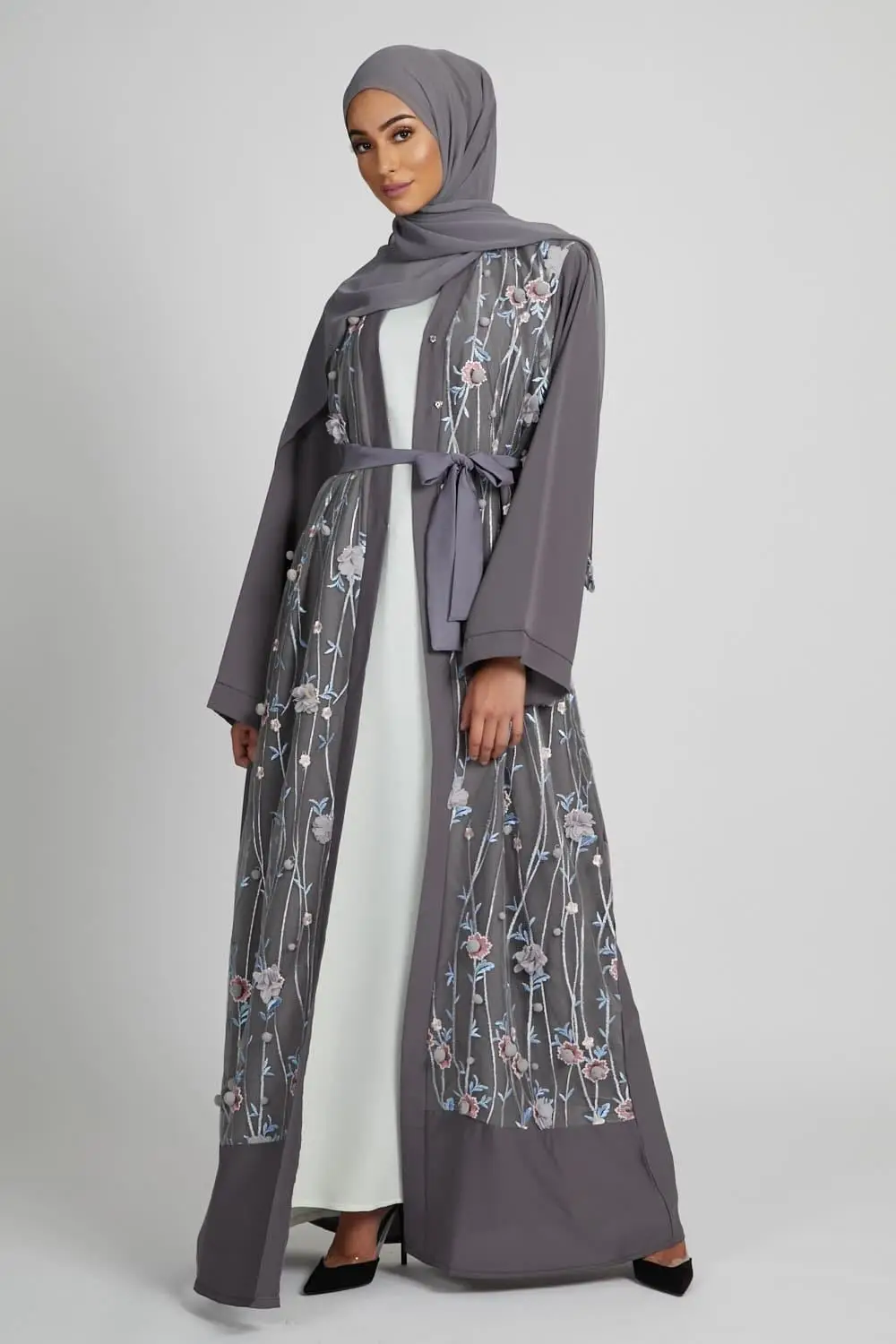 Wholesale Flower Embroidered Islamic Clothing Middle East Dubai Turkish Design Long Muslim Dress Kaftan Abaya For Women