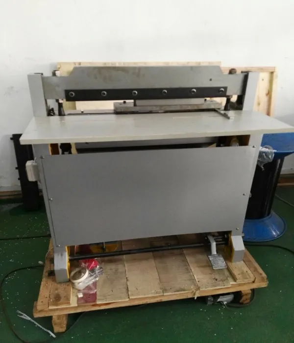 4800 times/hour Semi automatic Punching machine hole punching machine for paper