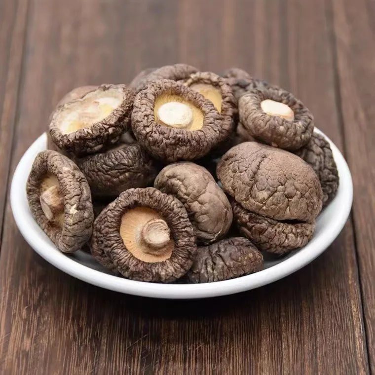New Dried Shiitake Mushrooms Dried mushrooms Dry goods wholesale Dry goods specialty