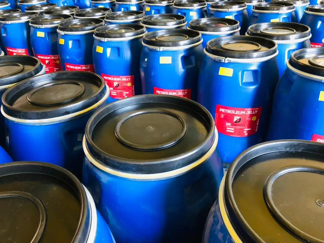 Effective For Dry Place Best SellingHigh Purity Petrolatum WHITE PETROLEUM JELLY 175 KG IRON & PE DRUM