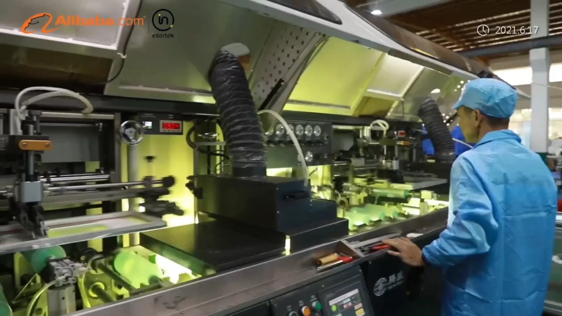 Yueyi Wholesale 250ml 300ml Plastic Bottle Empty Amber Shampoo 500ml Lotion Pump Bottles For Cosmetic Soap Gel Containers