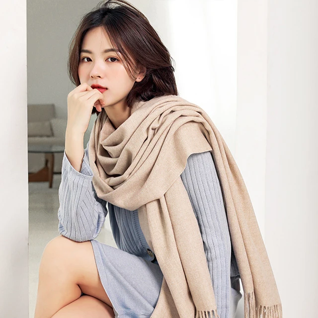 2022 New Designer Warm Soft Pashmina Neck Scarves Shawl Blanket Ladies Plaid Tassel Cashmere Winter Scarf For Women