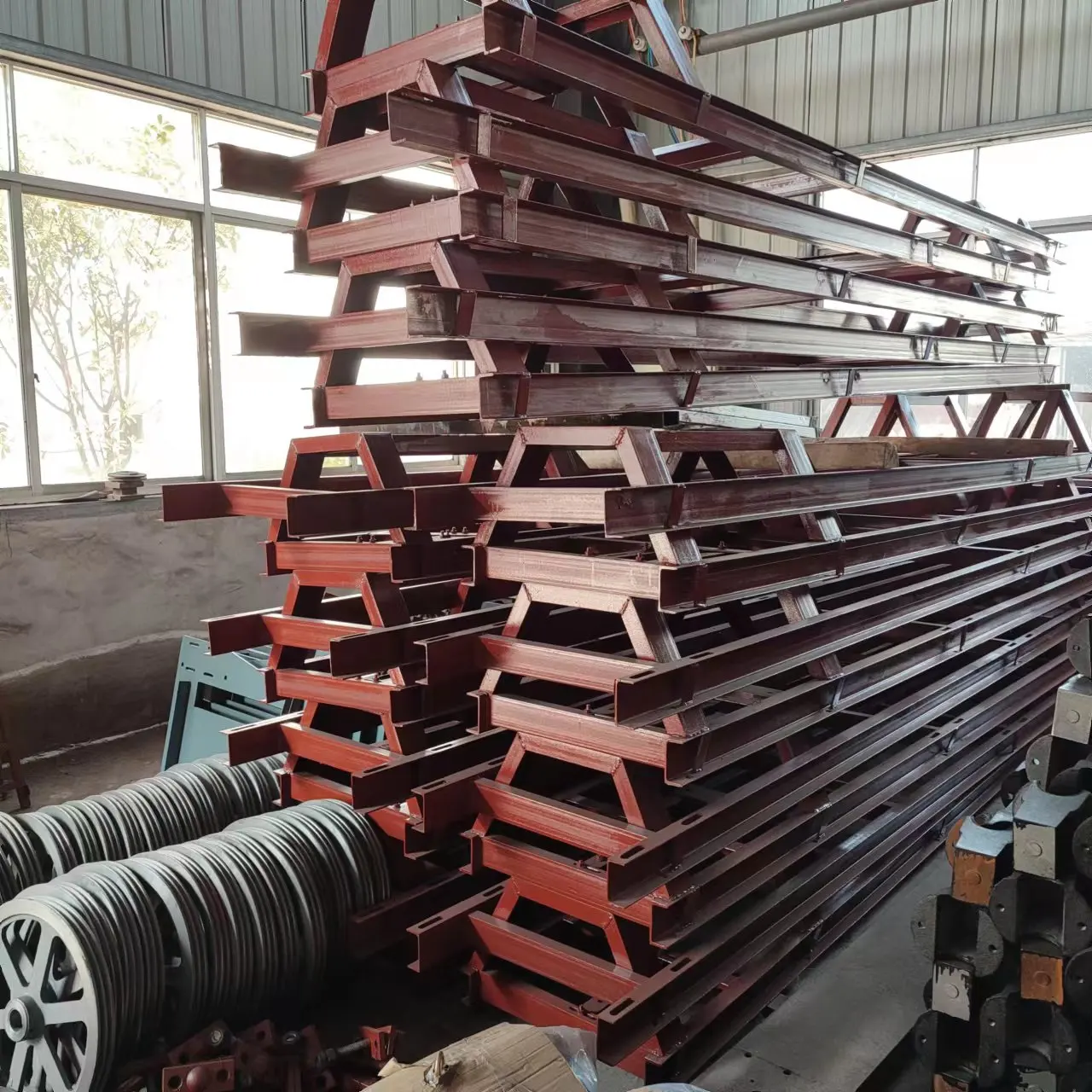 Mineral Rock Ore Gravity Separator Machine Vibration Gold Shaking Shaker T gold mining equipments processing plant