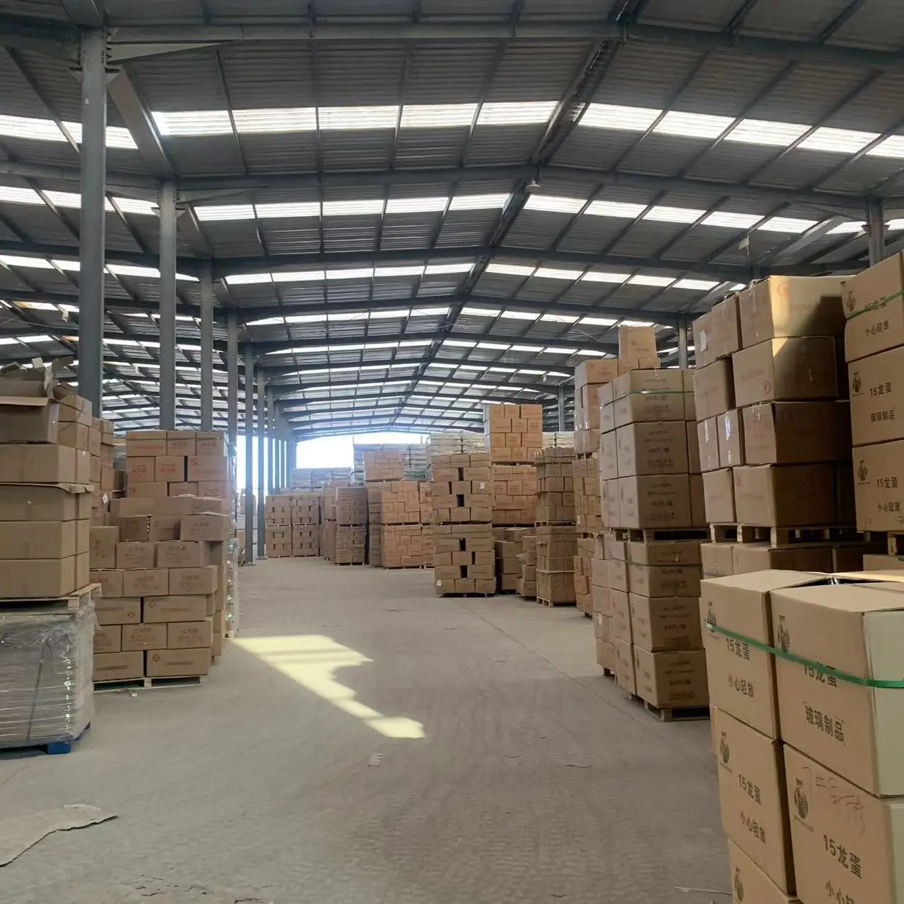 High Quality Classic Design Glass Storage Tank Snap-on Cover Jam Honey Candy Tea Coffee Cereal Grains Spice Jar Storage Kitchen