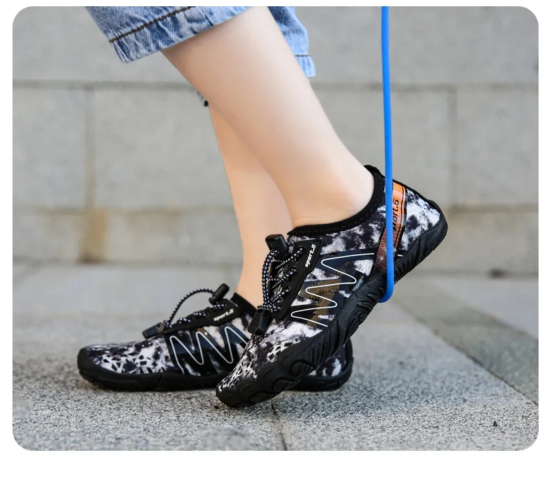 kids parent-child Low Top Leisure Breathable Beach  Outdoor Wading Shoes Five Fingers Upstream Stream Shoes
