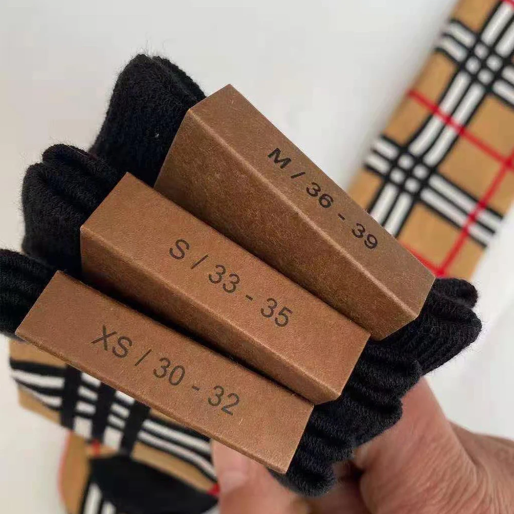 
Wholsale Fashion Cotton Custom Designers Knee High Long Stripe Plaid B Socks for Kids 