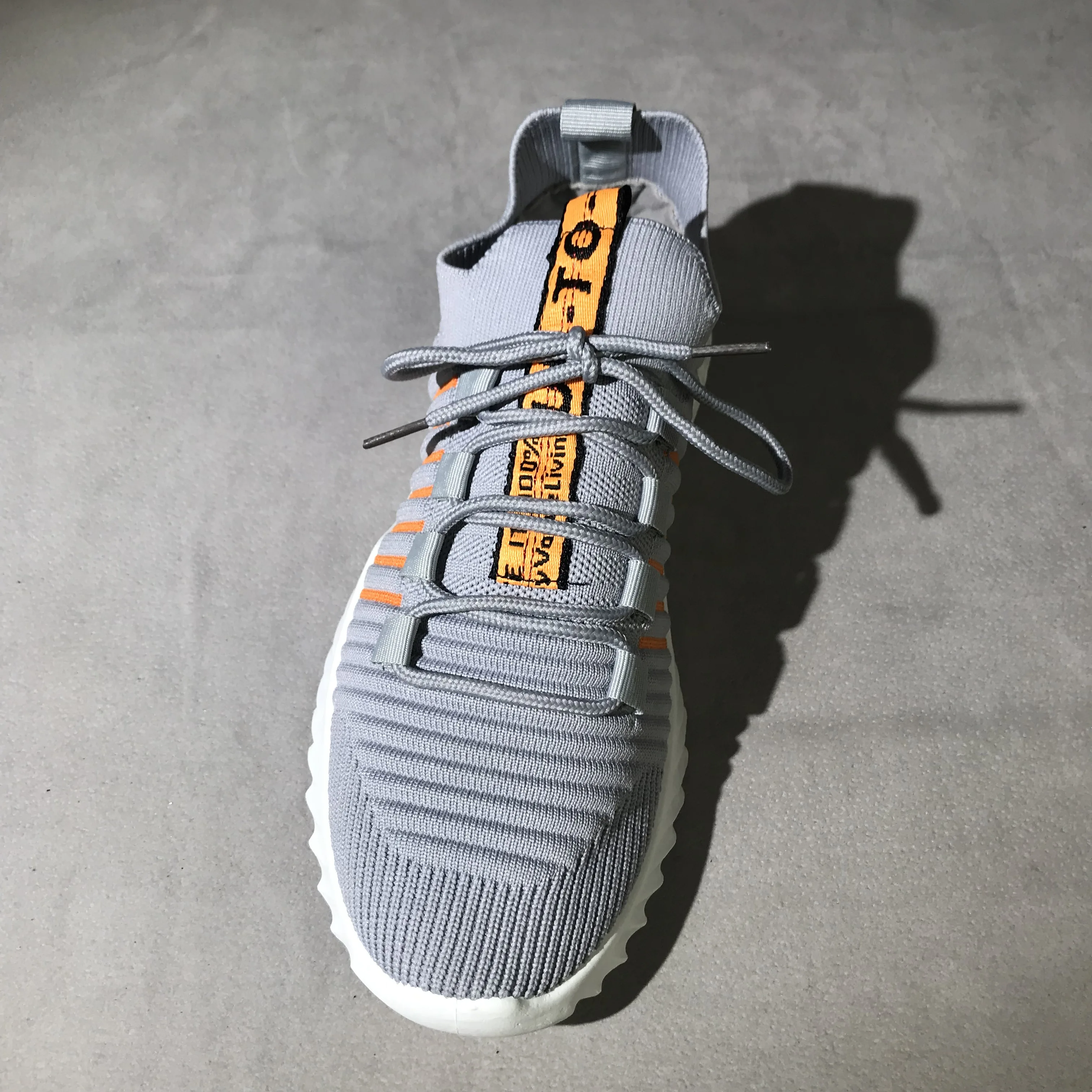 
13101 Light Weight Causal Shoes 