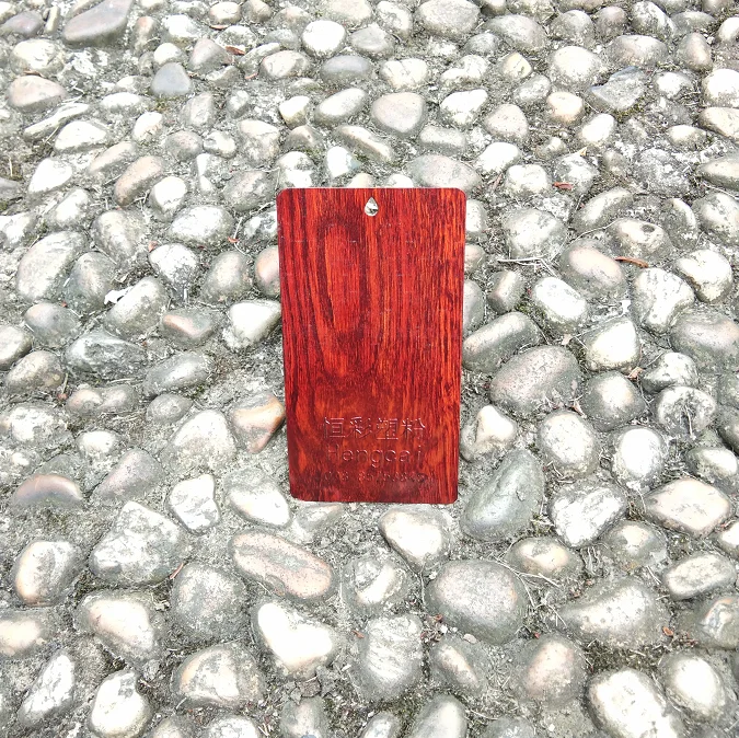 Порошковое покрытие с текстурой древесины для наружной мебели, устойчивое к атмосферным воздействиям, теплопередача