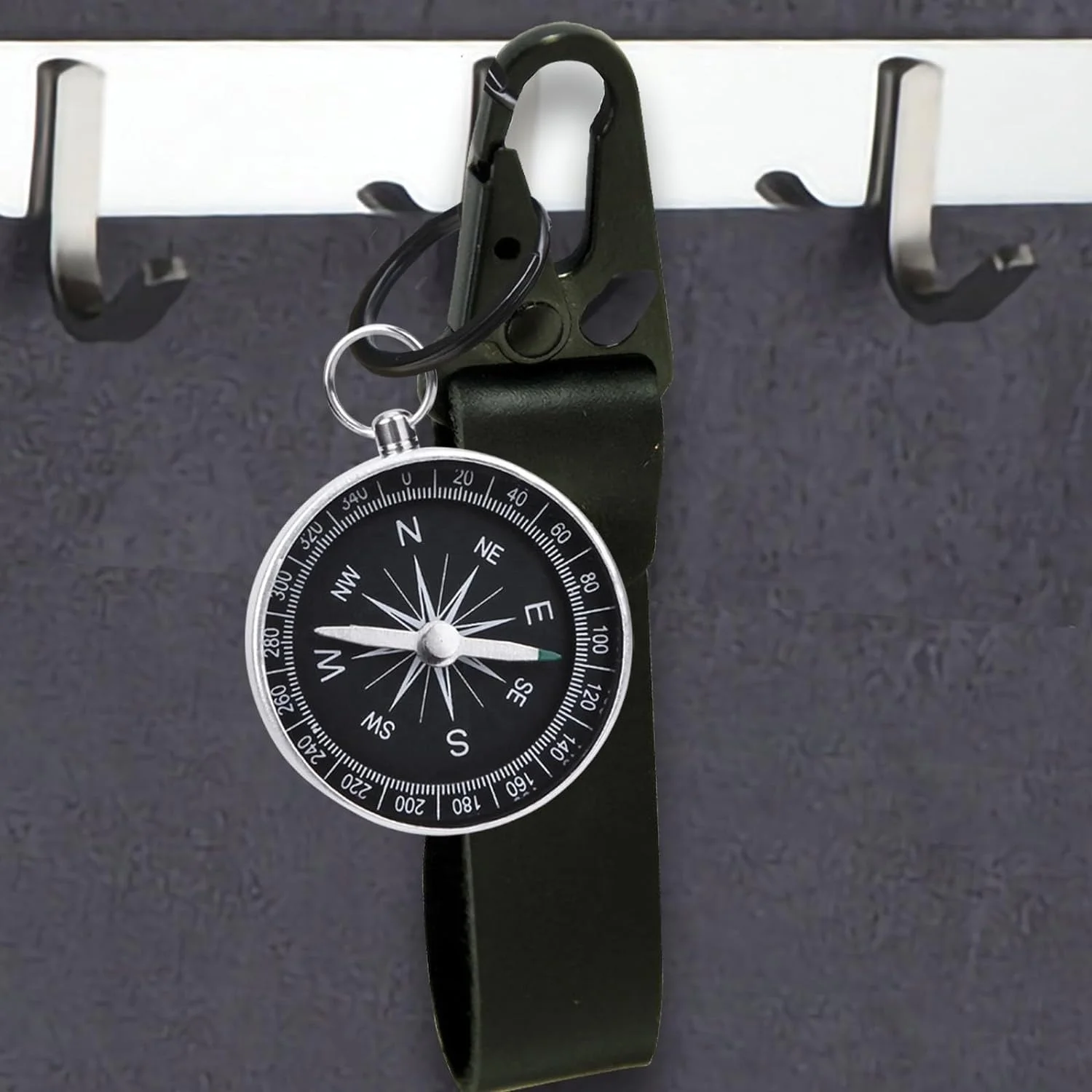Pocket Compass Camping Survival Compass Ring Key Chain Compass for Hiking Camping Motoring Boating Backpacking