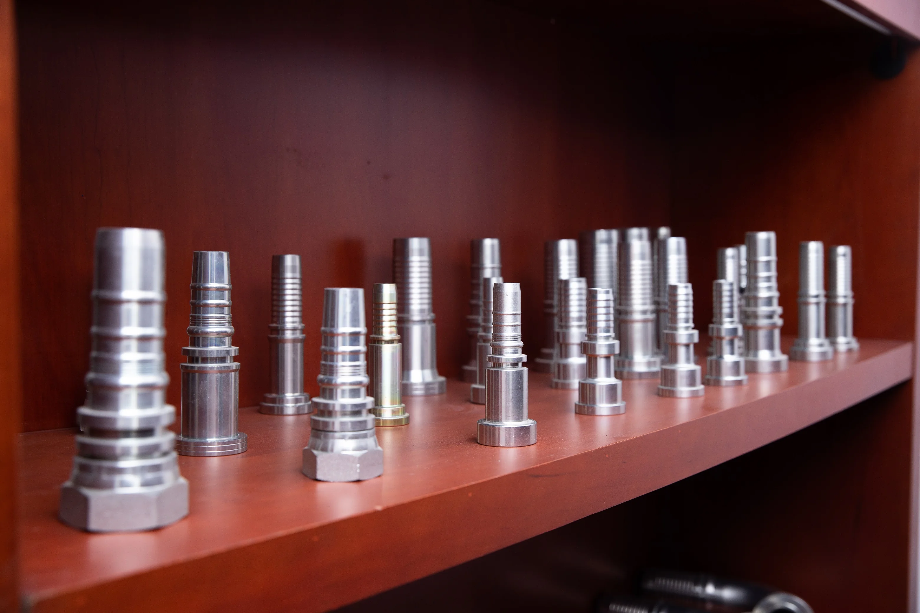 Hydraulic Crimp Hose Endings with Union Connection Square Head Nipple Model Made of Steel and Stainless Steel Casting Technique