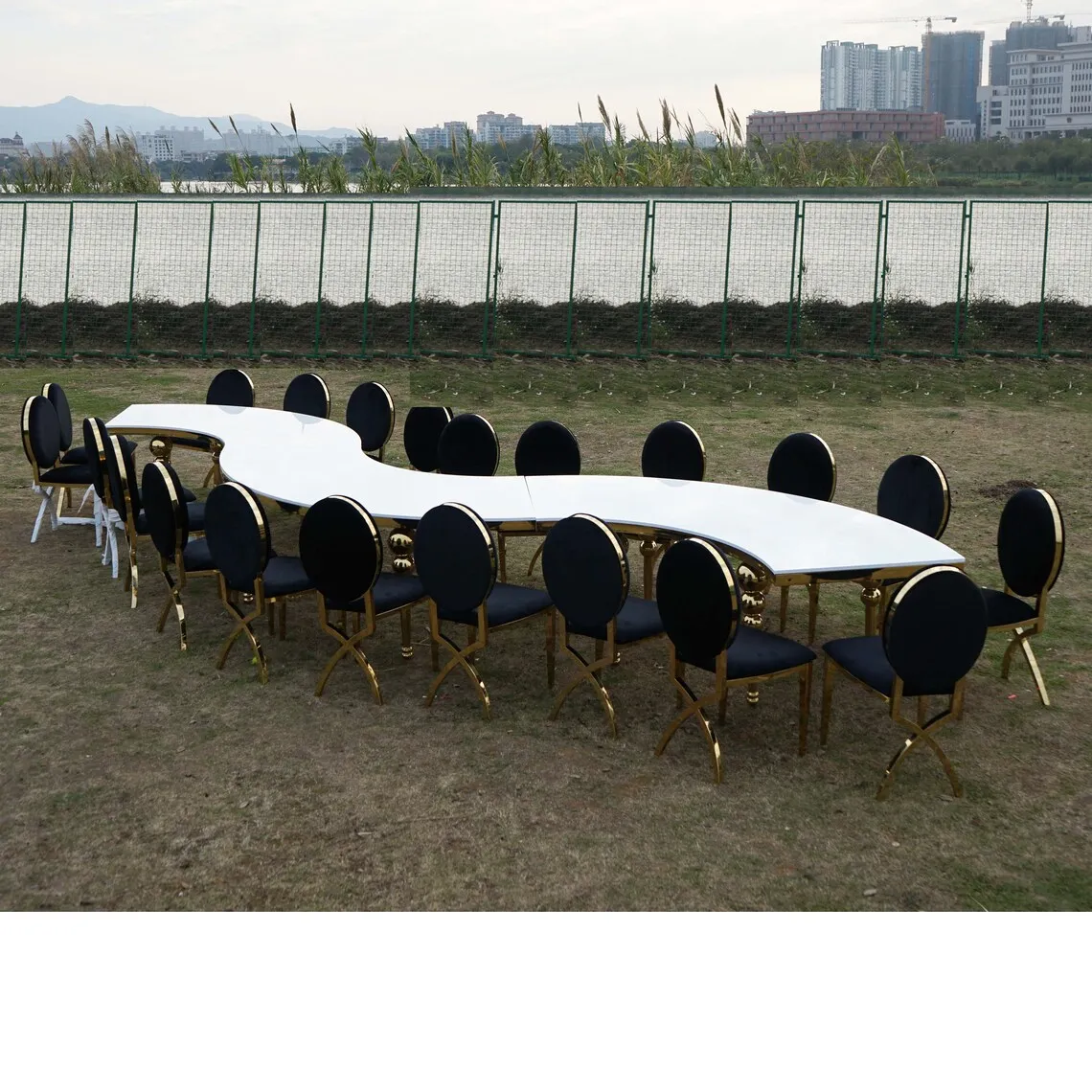 Modern 1-Piece Stainless Steel Luxury Wedding Banquet Table Outdoor Event Half-Round Table Serpentine Design MDF Luxury