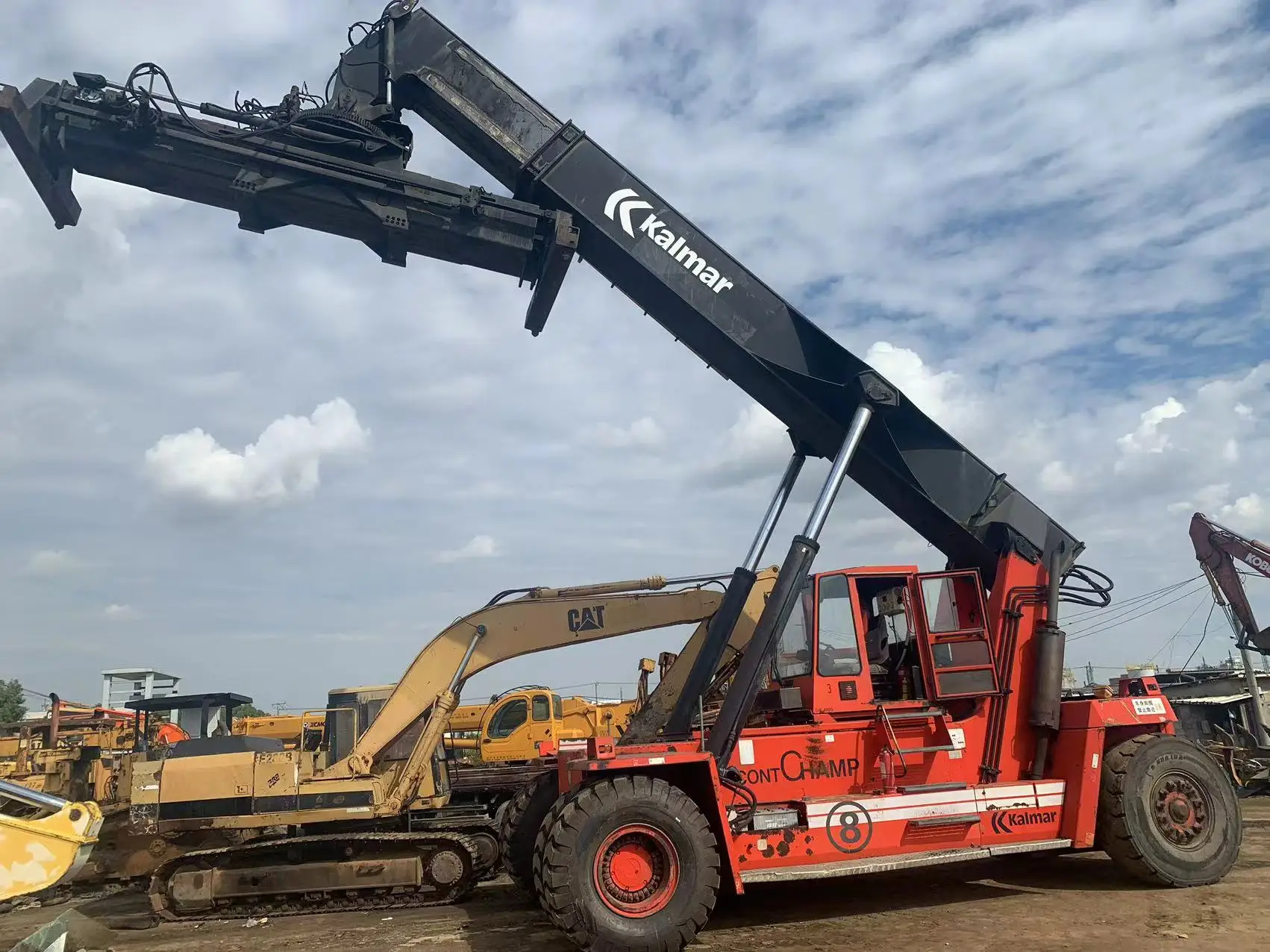 Used Kalmar forklift reach stacker 45tons raise 5m with side shift 3 mast fork lift diesel in good condition for hot sale