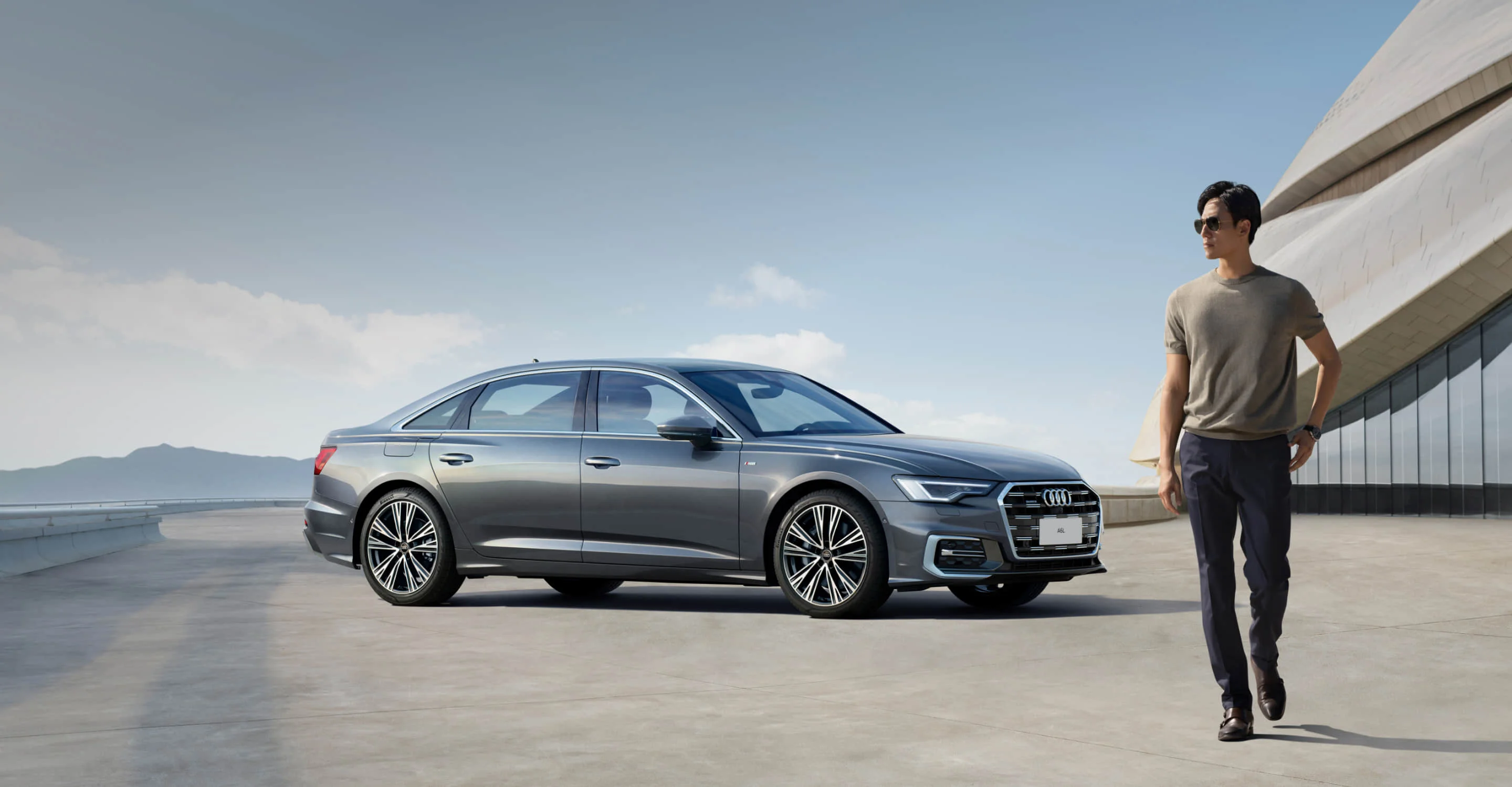 Audis A6L 2 0 Т Седан 5-местный автомобиль с автоматической коробкой передач турбодвигатель задняя камера кожаные сиденья светлые и темные варианты интерьера