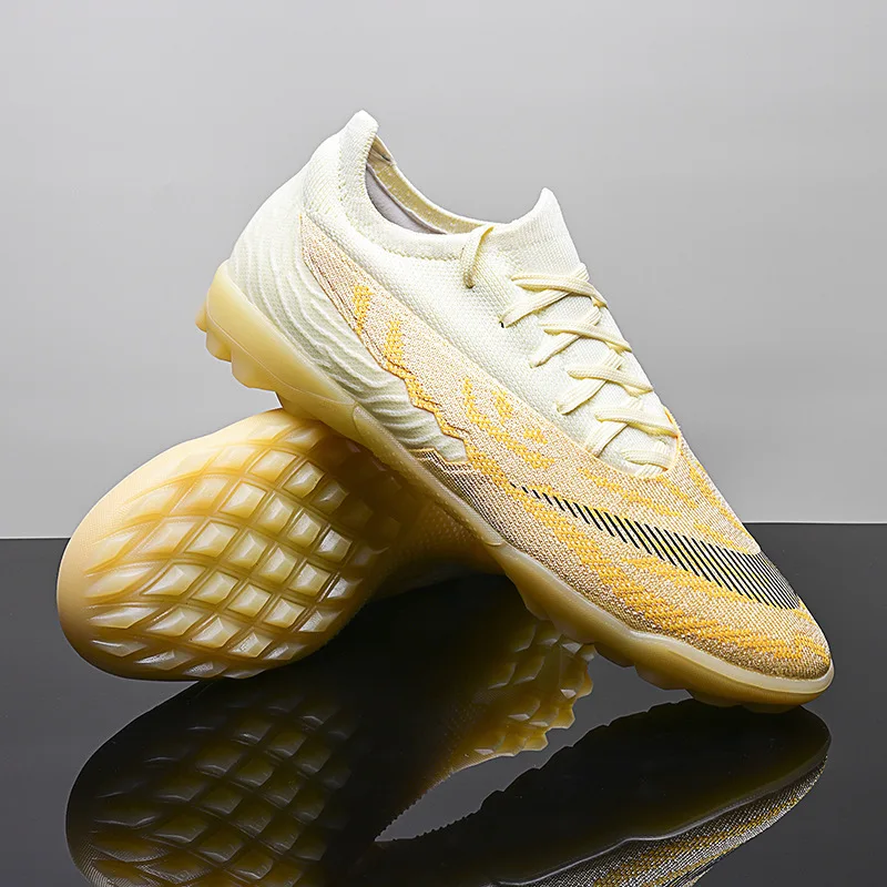 Wholesale hot sales of new Messi nail game training anti-slip wear-resistant ball football shoes running shoes pour femmes