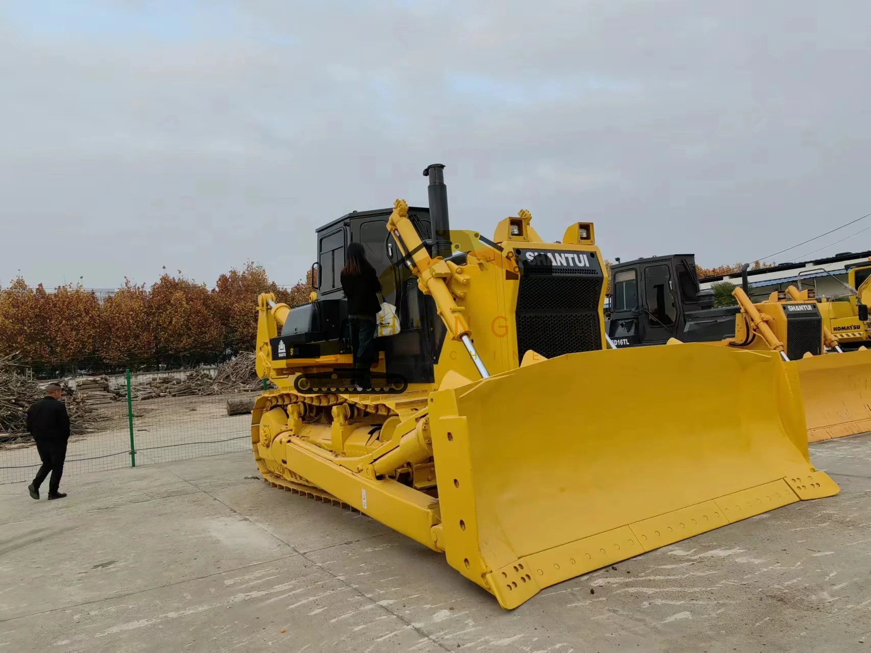 Брендовый бульдозер Shantui 220 л.с. SD16 Sd22 SD26 SD32 модель бульдозера с расширенным треком хорошая цена на продажу
