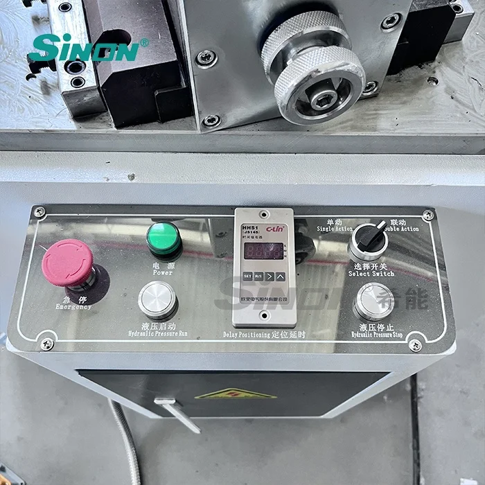 Aluminum Window Assembly Crimping Machine Automatic Hydraulic Type Window Machines