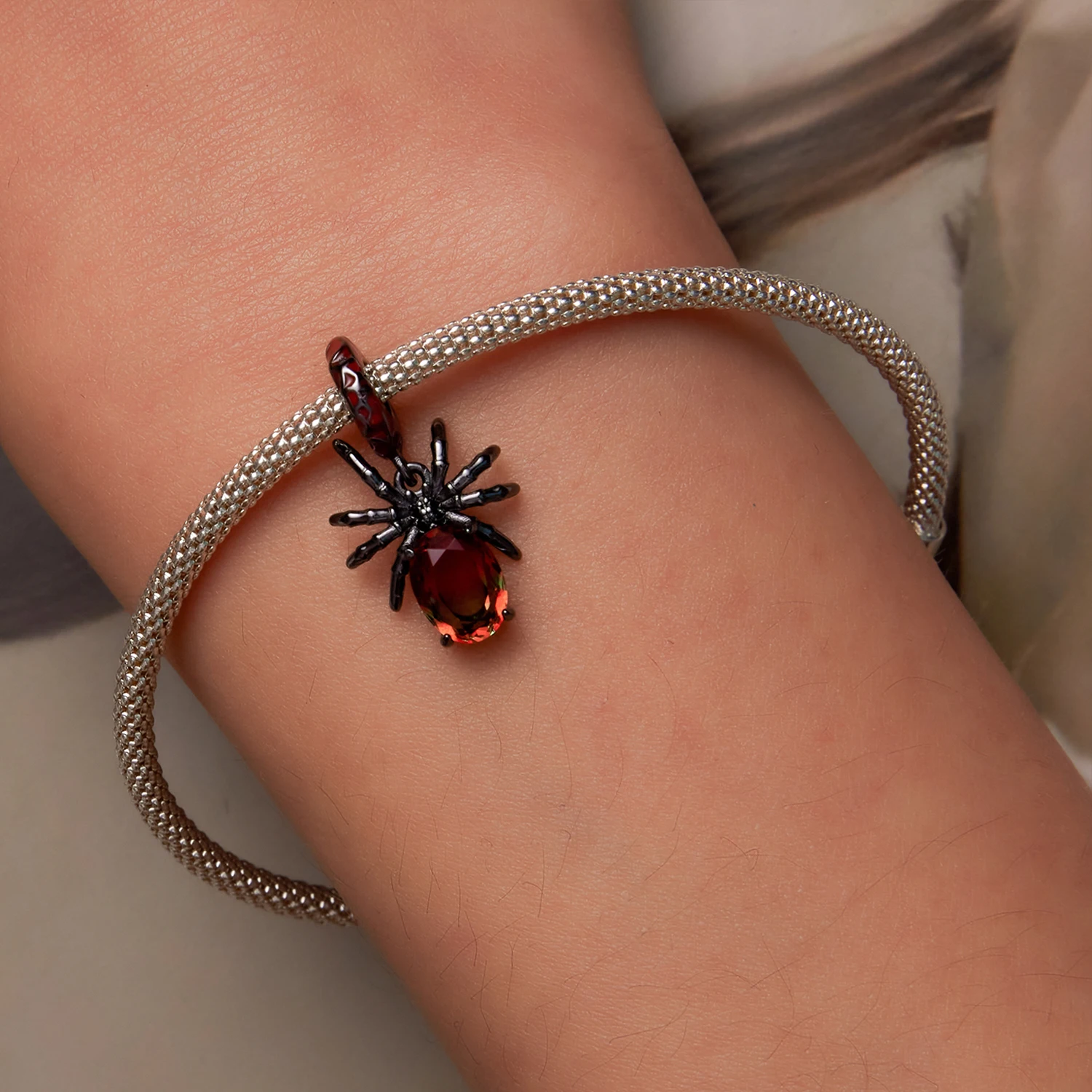 Best 925 Sterling Silver Black Gold Plated Spider Charm Beads Pendant Charms For Bangles Jewelry For Women Girl Party Daily Wear