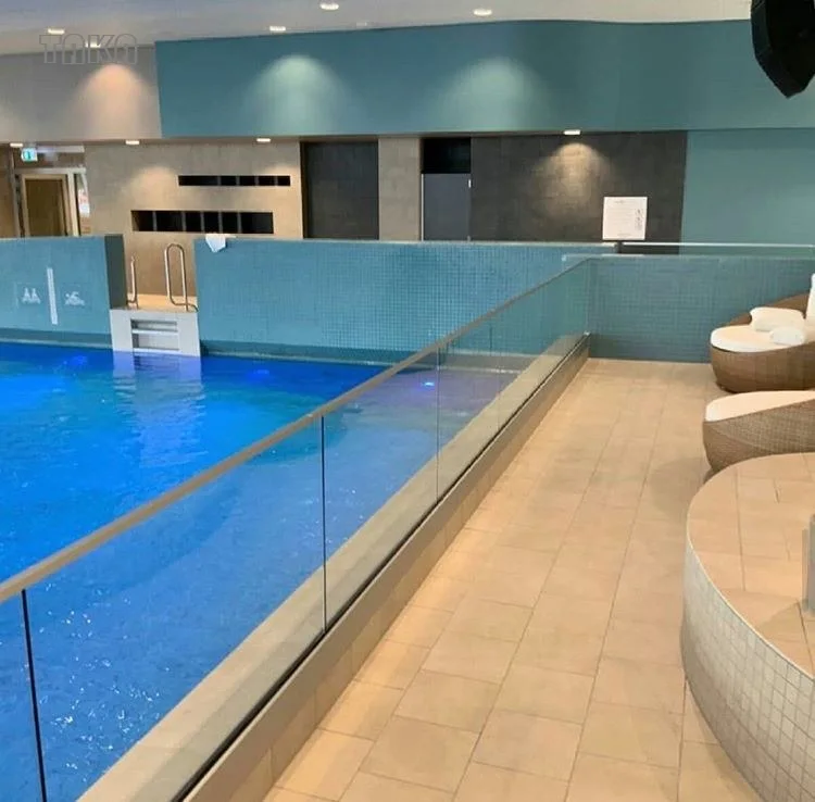 Great Aluminum U Base Railing System Tempered Glass Support Bracket With LED Strip