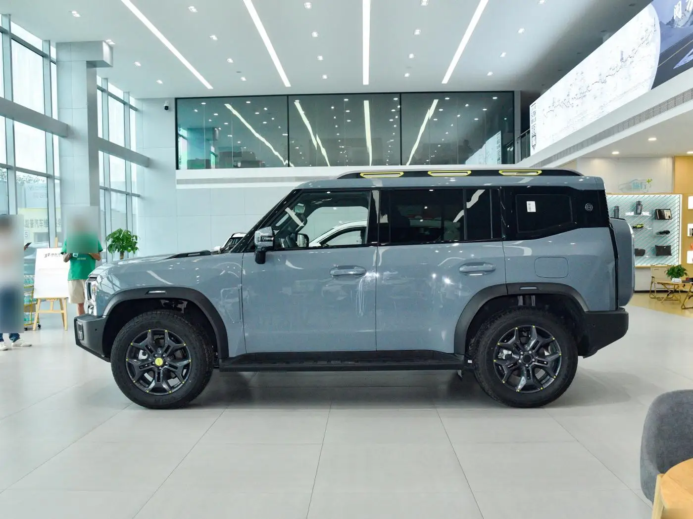 Лидер продаж 2024 б/у JETOUR T2 и SEA CD 129KMS средний лес C-DM4WD бензиновый внедорожник для JORDAN DUBAI WILD ADVENTURE