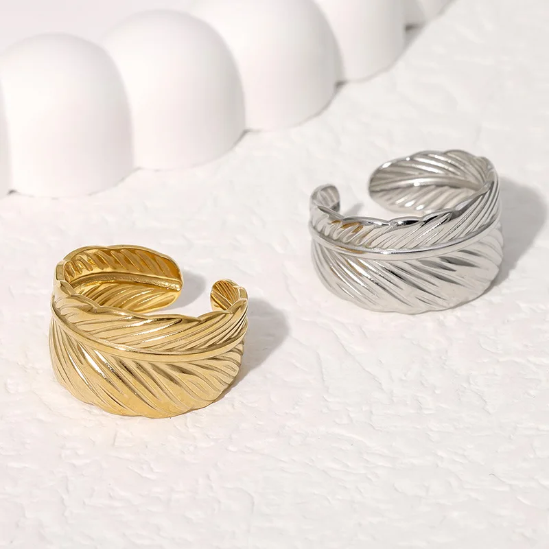 Beimai OEM Ring Fashionable stainless steel no-fading retro feather open ring