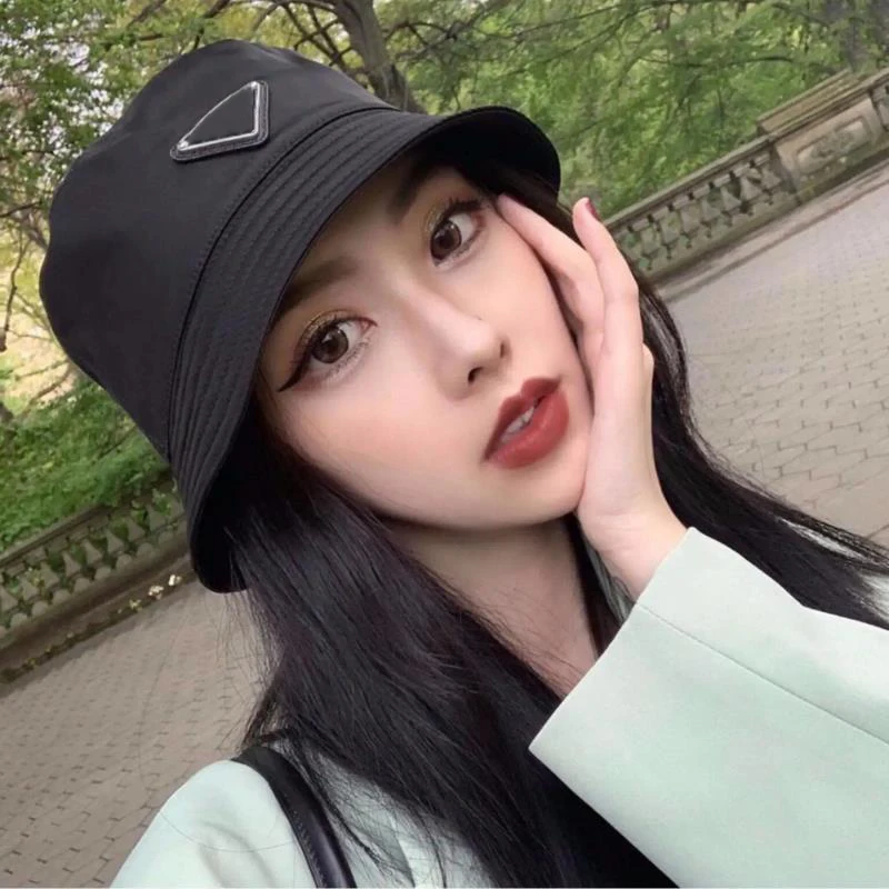  Hot Sale Designer Nylon Name Brand Bucket Hat Metal Logo Classical Luxury Hats