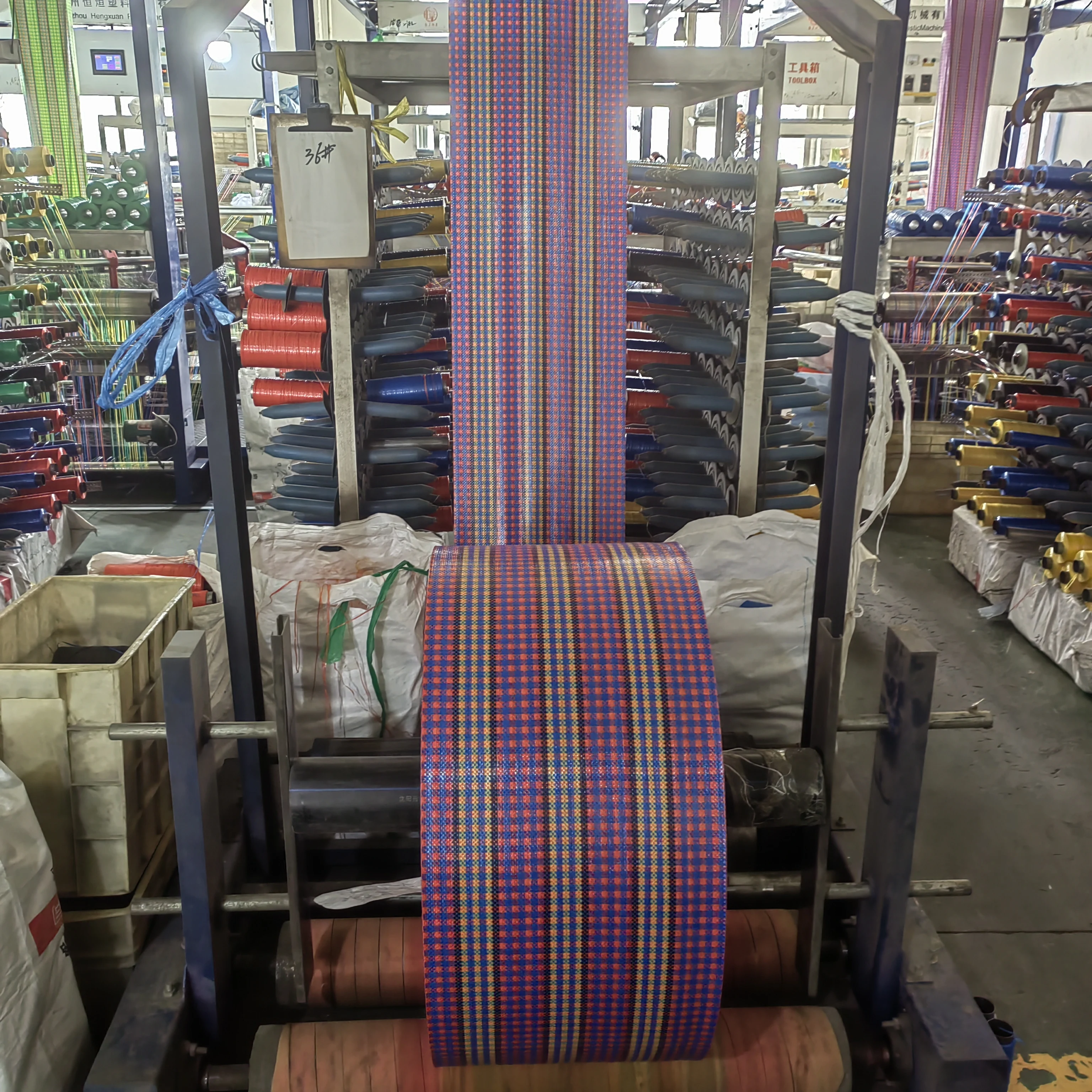 Custom pp woven fabric rolls for polypropylene shopping bags mini small sack sale in Congo Tanzania Africa market