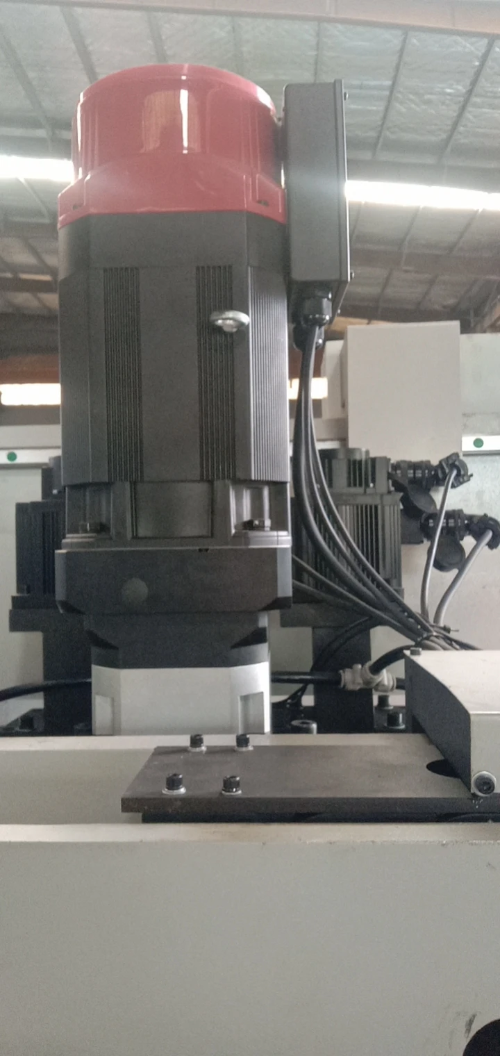 New Design Sheet Metal Cnc V Grooving Machine Double head back and forth vertical high-speed stainless steel CNC slotting machin