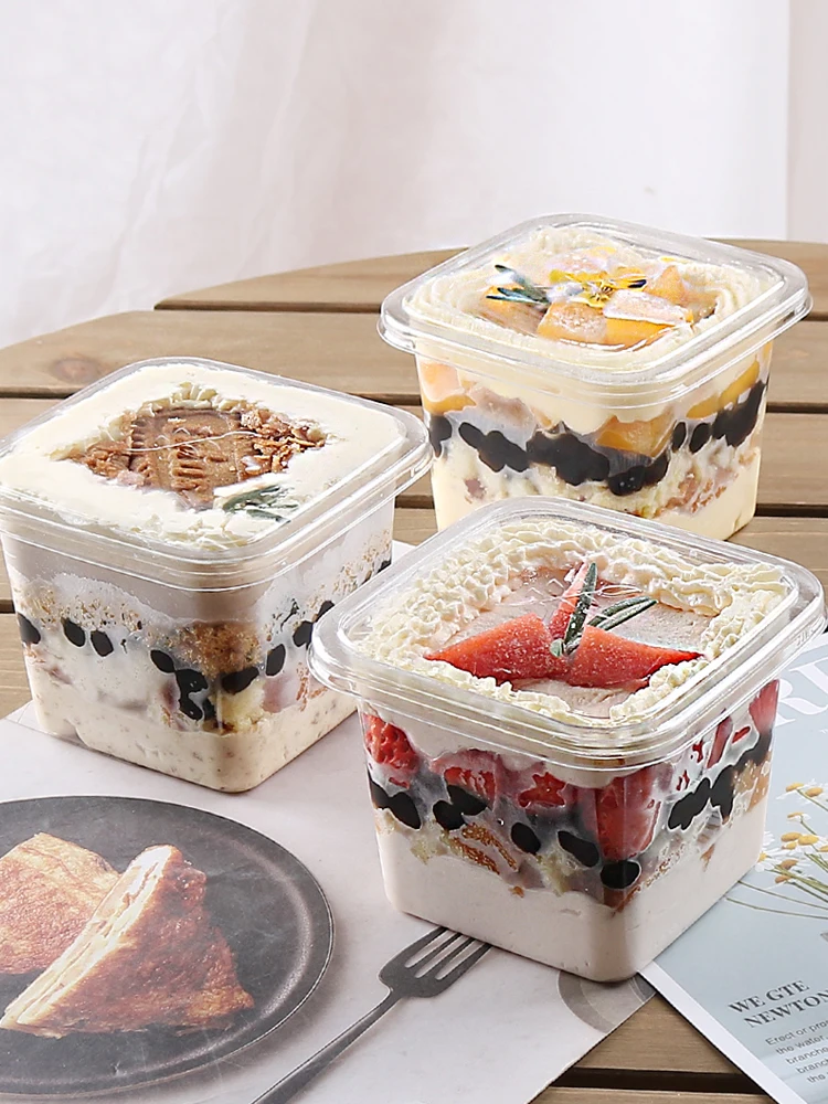 
Dessert shop supplies disposable Square plastic dessert cup Clear Plastic Cake Mousse Cup Tiramisu Contain with PET lid 