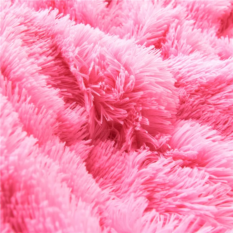 Factory Wholesale Price 100% Polyester Large Plush Fleece Throw Blanket Solid Soft Blanket Throw