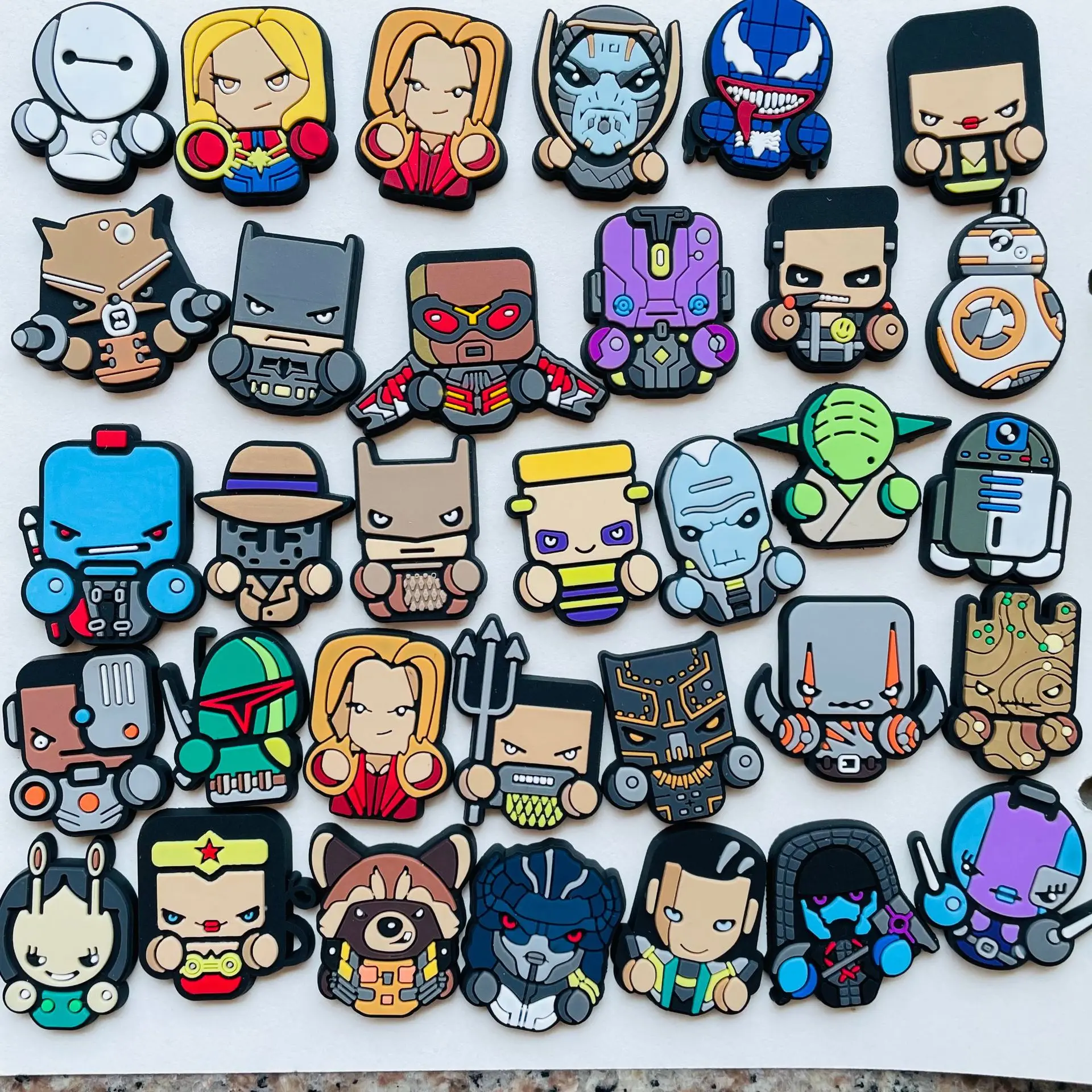 Detective Comics Super hero shoe charm Iron captainamerica Thanos superhero man crocs shoe charms Custom wholesale crock charm