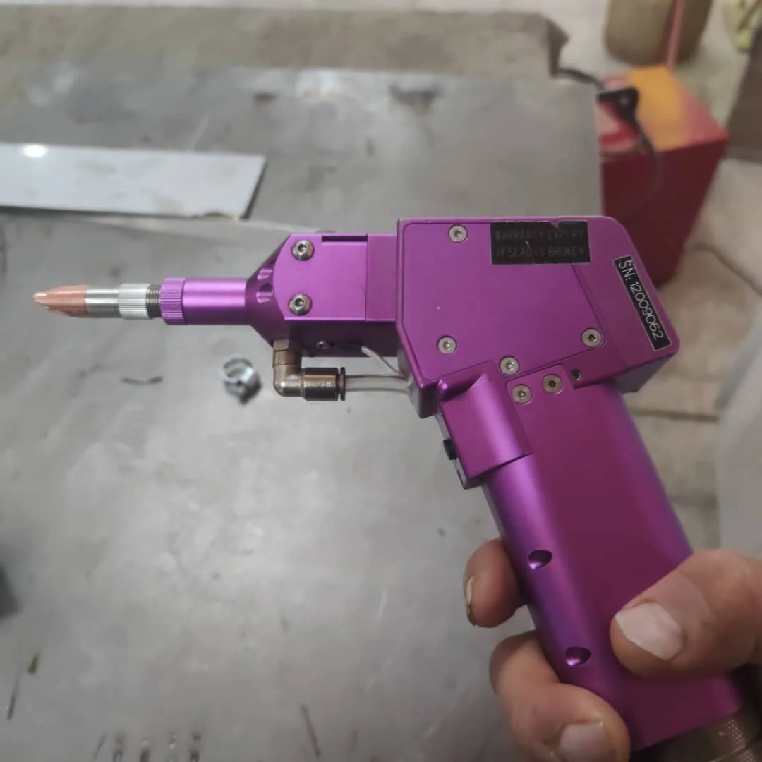 Fiber Laser Cleaning Machine 1KW 2KW Handheld Laser Cleaner Rust Removal Machine for Metal