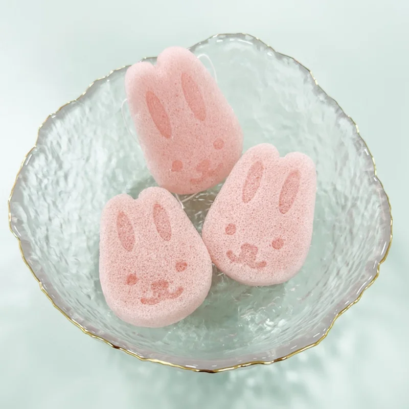 Best Seller Cute Bear Shape Bamboo Activated Charcoal Konjac Exfoliating Organic Facial Sponge