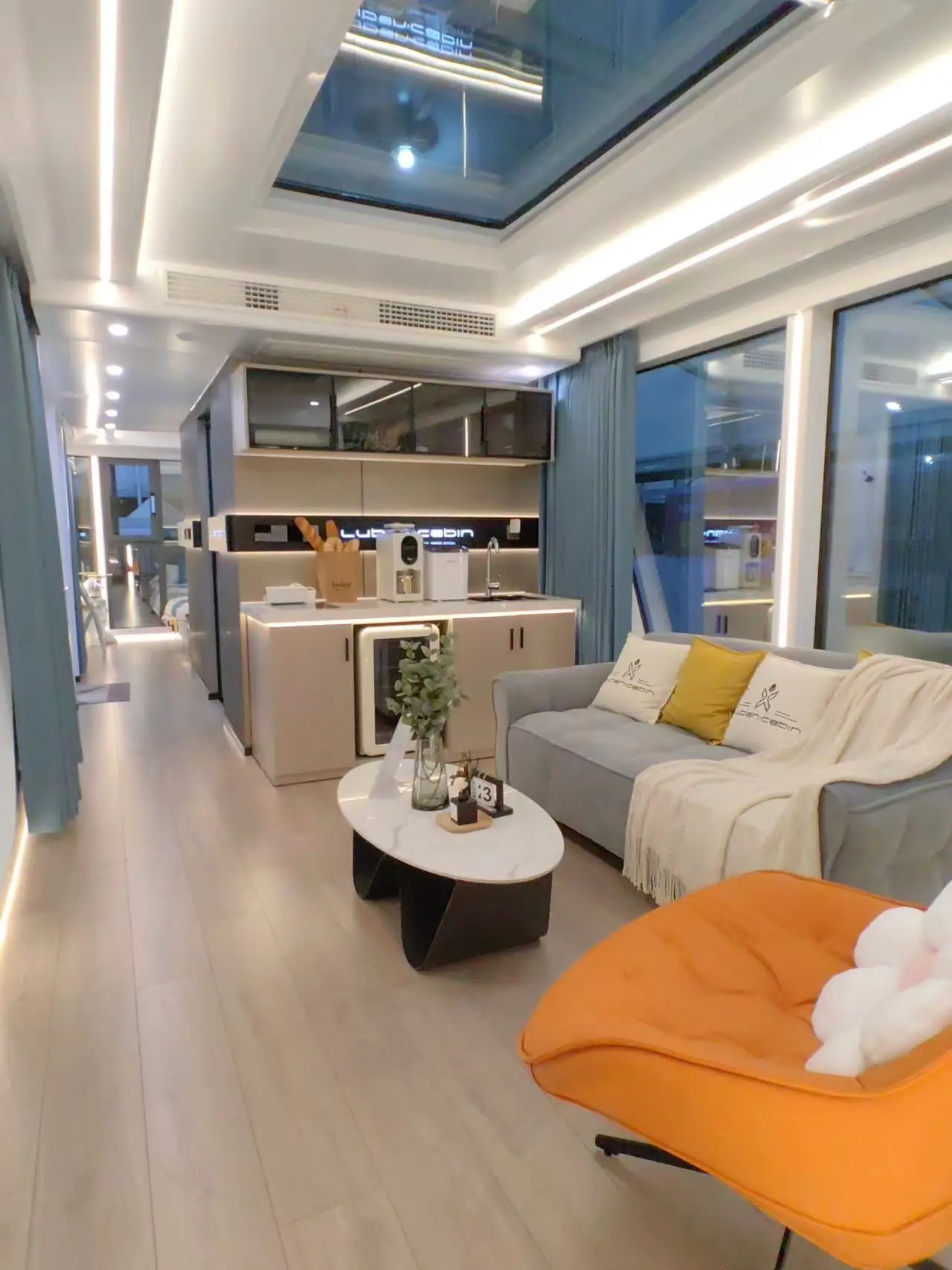 2024 newest design Resort Hotel modern modular 40ft container house for sale