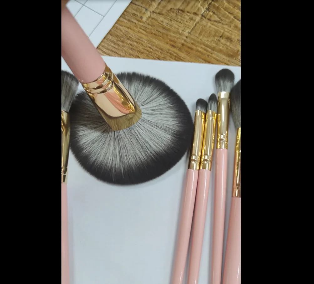 GRACEDO 10pcs pink unique makeup brush corn silk soft brush hair new fashion customize logo factory wholesale makeup brush set