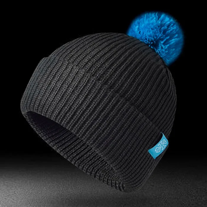 pom pom beanie 12.jpg