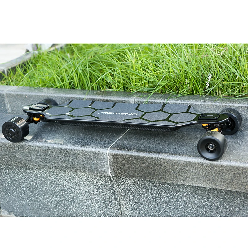 2022 high quality hub motor 1200W skateboard Top speed 45kms/h with hobbywing ESC in hot sales