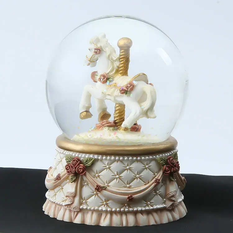Jiayi оптовые продажи сувенирные подарки карусель снежные водяные шары с музыкальной шкатулкой