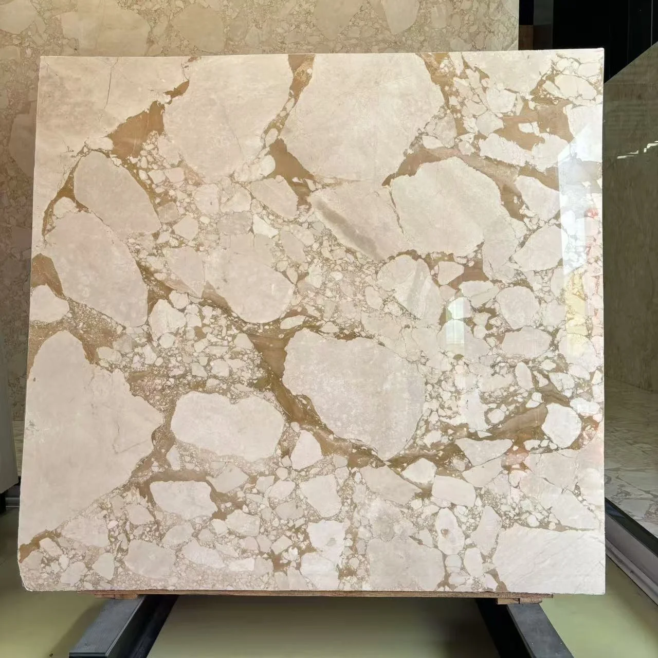 Factory Price Arabescato Beige Marble Polished Calacatta Violetta Gold Marble Slab For Interior Floor Wall material
