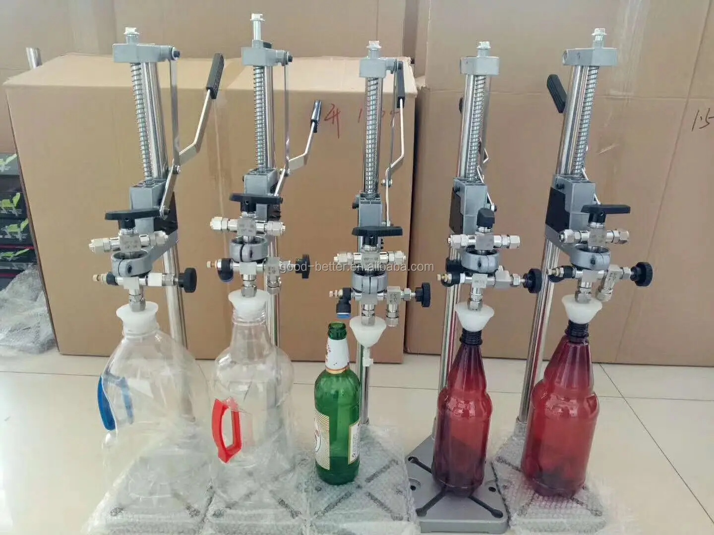 GB802017 Hot selling 304 stainless steel universal beer filler for all kinds of beer bottle