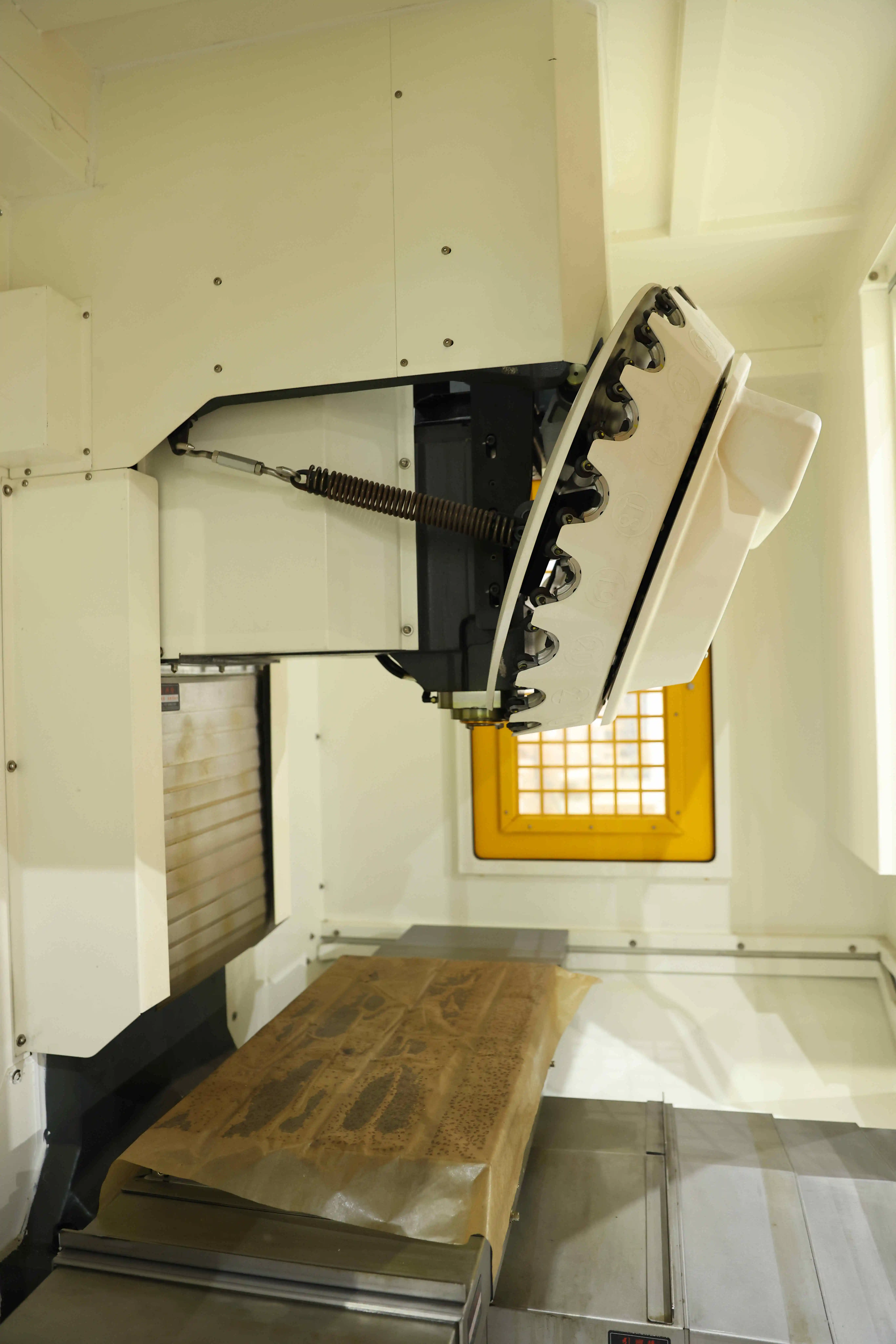 Factory Customization Tapping Center Machine Fanuc Robodrill Single Provided PLC Doosan Cnc Machine Fanuc Vertical Xk 7124 Cnc