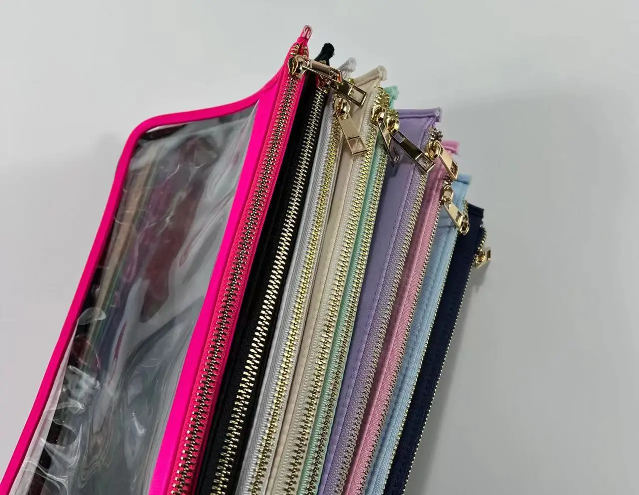 Low MOQ Stock Clear Chenille Patches Waterproof PVC Zipper Transparent Toiletry Wash Bag Pouch Makeup clear Cosmetic Bag