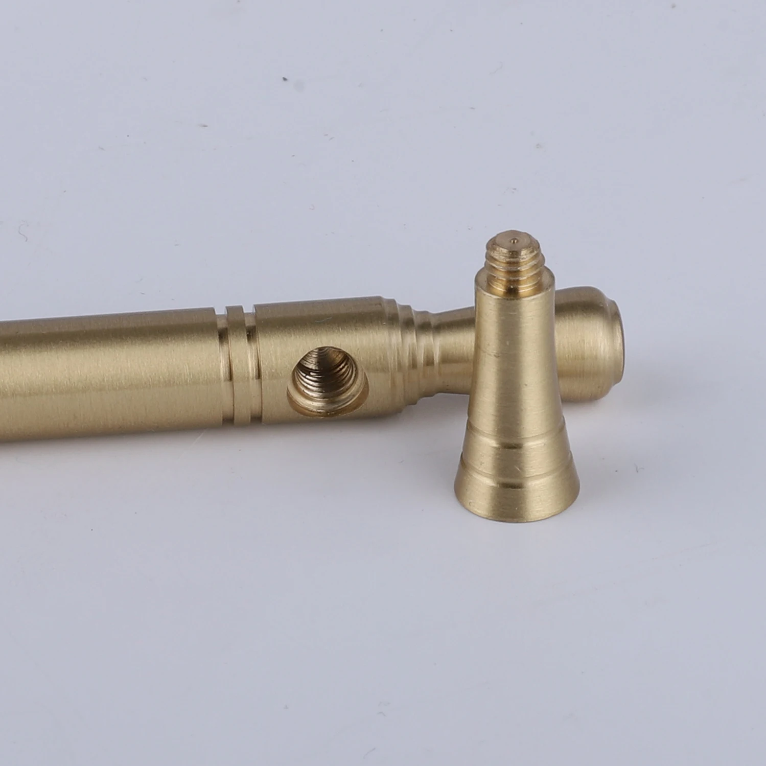 Luxury Hardware Wholesale Wall Cupboard Drawer Furniture Bar Pulls Handles For Furniture