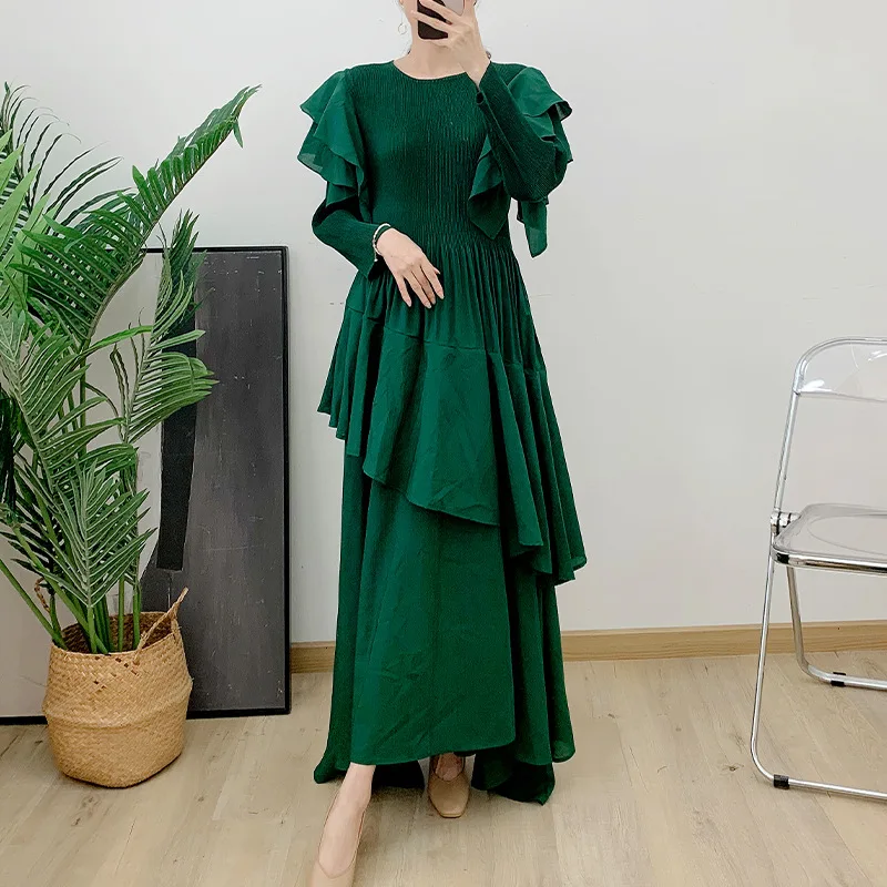 2024 Spring Lotus Sleeve Pleated Dress Elegant and Unique Design Fashionable Large Size Pleated Dress for Women