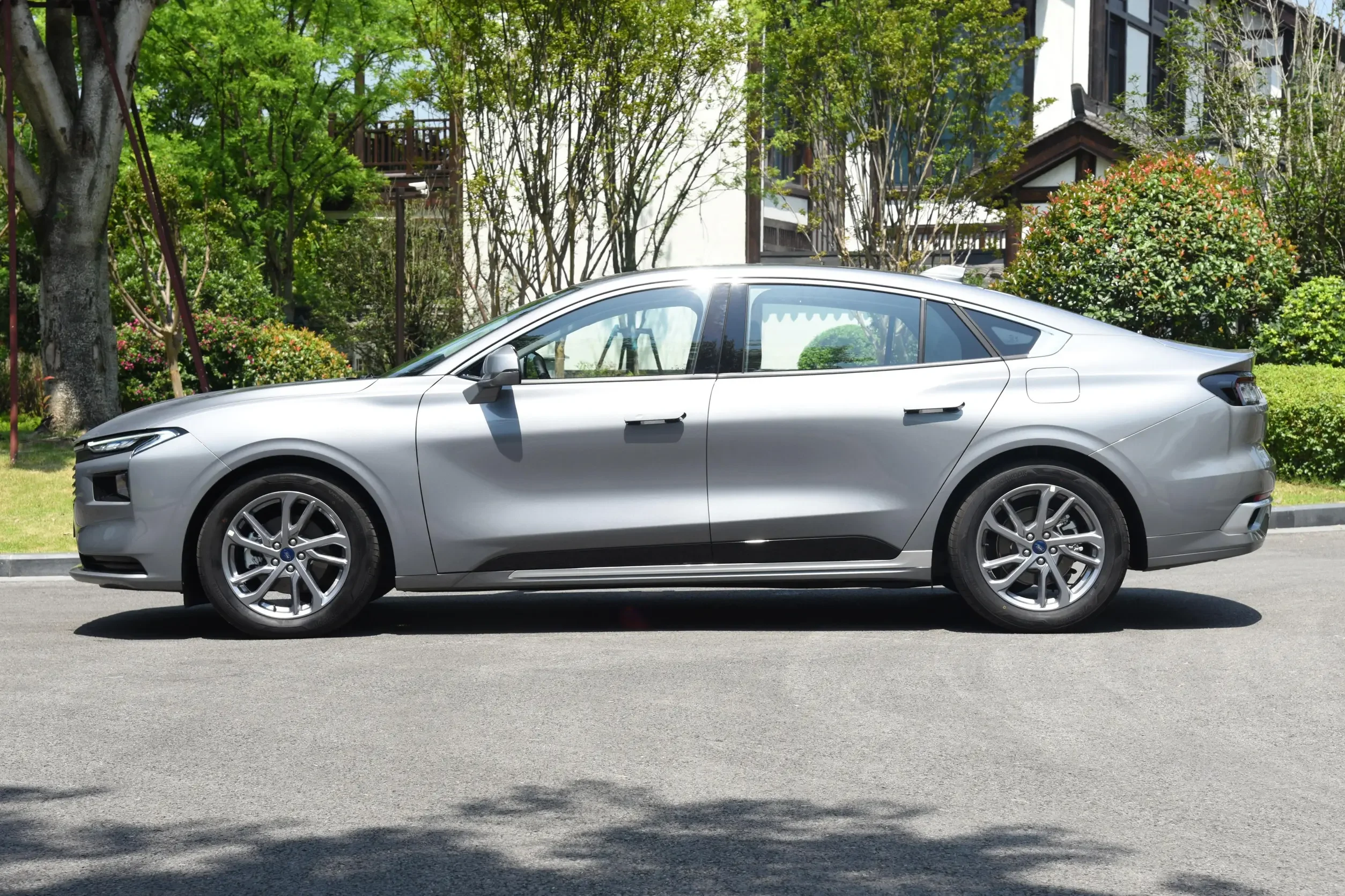Changan Ford Mondeo 2021 2022 2023 Подержанный Автомобиль механическая коробка передач из Китая по низкой цене